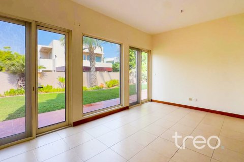 Villa in Arabian Ranches, Dubai 3 bedrooms, 342.53 sq.m. № 123609 - photo 7