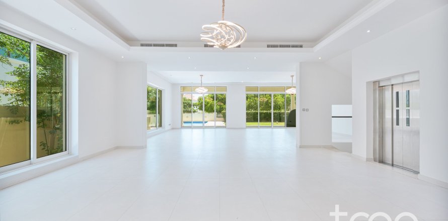 Villa en Hacienda, The Villa, Dubai, 5 dormitorios, 650.32 m², № 123605
