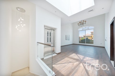 Villa en Hacienda, The Villa, Dubai, 5 dormitorios, 650.32 m², № 123605 - foto 4