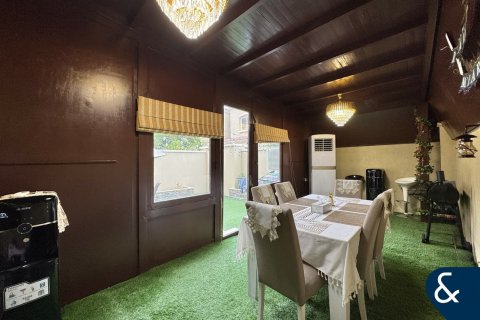 Купить таунхаус в Dubai Land, Дубай: 3 спальни, 186м², № 98337 - фото 7