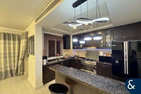 Купить таунхаус в Dubai Land, Дубай: 3 спальни, 186м², № 98337 - фото 4