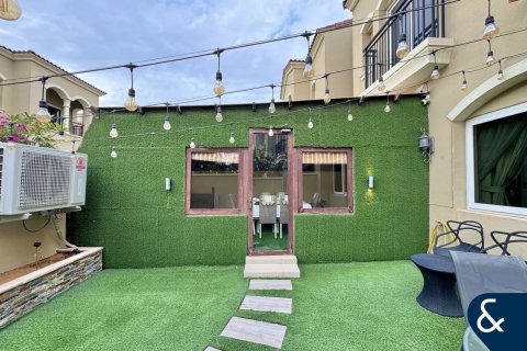 Купить таунхаус в Dubai Land, Дубай: 3 спальни, 186м², № 98337 - фото 17