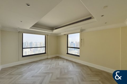 Снять в аренду пентхаус в Sadaf 2, Джумейра Бич Резиденс, Дубай: 4 спальни, 586м², № 91395 - фото 14