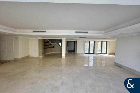 Снять в аренду пентхаус в Sadaf 2, Джумейра Бич Резиденс, Дубай: 4 спальни, 586м², № 91395 - фото 2