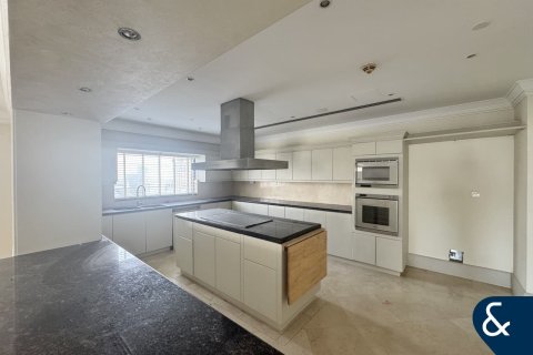 Снять в аренду пентхаус в Sadaf 2, Джумейра Бич Резиденс, Дубай: 4 спальни, 586м², № 91395 - фото 8