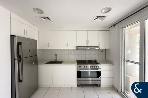 Снять в аренду виллу в Springs 15, The Springs, Дубай: 2 спальни, 157м², № 91396 - фото 5