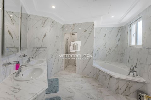 Villa in Garden Homes, Palm Jumeirah, Dubai 5 bedrooms, 465 sq.m. № 8784 - photo 26