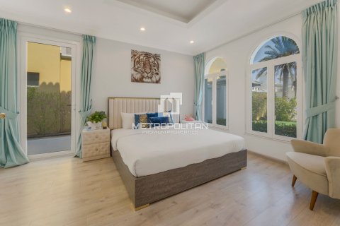 Villa in Garden Homes, Palm Jumeirah, Dubai 5 bedrooms, 465 sq.m. № 8784 - photo 15