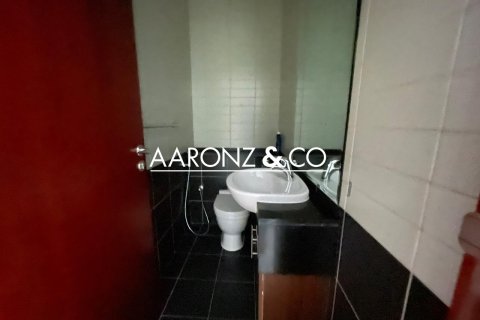 Снять в аренду квартиру в Дубай Марине, Дубай: 2 спальни, 119м², № 92199 - фото 11