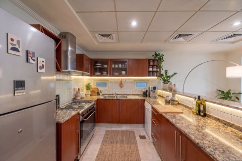 Купить виллу в Дубае: 4 спальни, 827м², № 120360 - фото 6