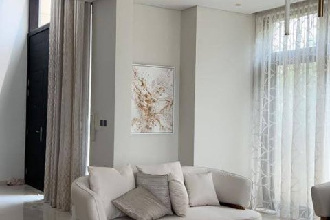 Купить виллу в DAMAC Hills (Akoya by DAMAC), Дубай: 5 спален, 539м², № 3997 - фото 23