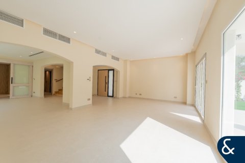 Villa in Meadows, Dubai 4 bedrooms, 320 sq.m. № 98772 - photo 14