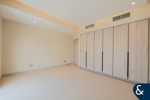 Villa in Meadows, Dubai 4 bedrooms, 320 sq.m. № 98772 - photo 10