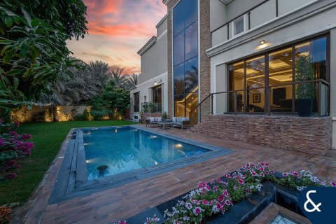 Villa in Jumeirah Golf Estates, Dubai 5 bedrooms, 725 sq.m. № 98763 - photo 5