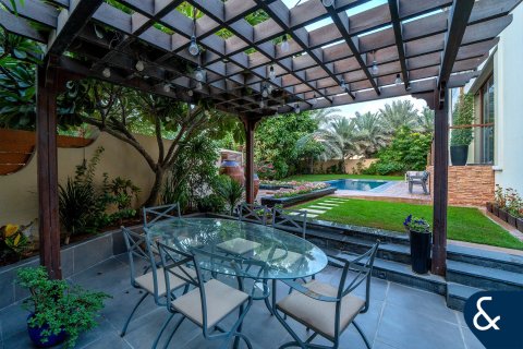 Villa in Jumeirah Golf Estates, Dubai 5 bedrooms, 725 sq.m. № 98763 - photo 29