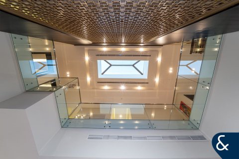 Villa in Jumeirah Golf Estates, Dubai 5 bedrooms, 725 sq.m. № 98763 - photo 16