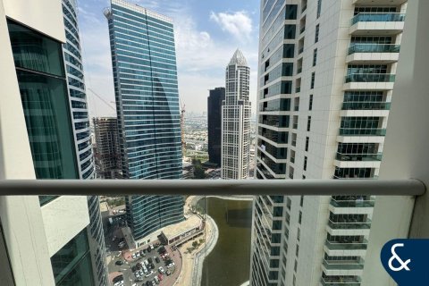 Apartment in Jumeirah Lake Towers, Dubai 3 bedrooms, 267 sq.m. № 98773 - photo 15
