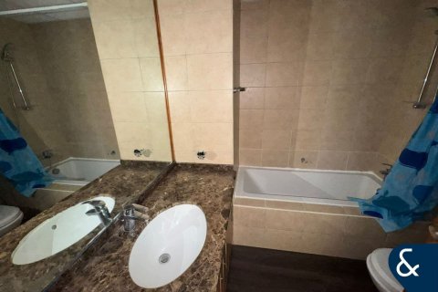 Apartment in Jumeirah Lake Towers, Dubai 3 bedrooms, 267 sq.m. № 98773 - photo 21