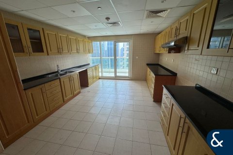 Apartment in Jumeirah Lake Towers, Dubai 3 bedrooms, 267 sq.m. № 98773 - photo 8