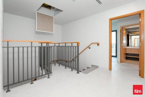 Villa à Dubai, 4 chambres, 244.9 m², № 115270 - photo 9