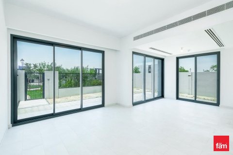 Villa à Dubai, 4 chambres, 244.9 m², № 115270 - photo 2