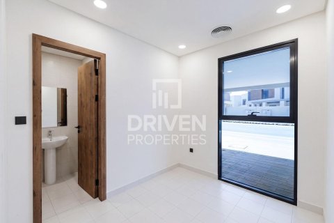 Adosado en Dubai Land, Dubai, 3 dormitorios, 232.82 m², № 134350 - foto 14