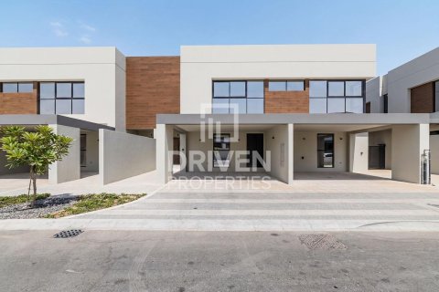 Adosado en Dubai Land, Dubai, 3 dormitorios, 232.82 m², № 134350 - foto 2