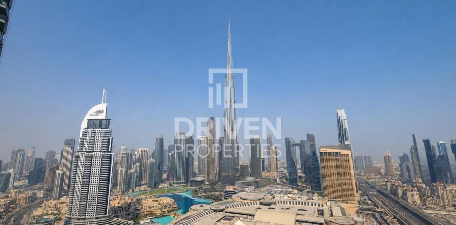 Apartment in Vida Residences Dubai Mall, Downtown Dubai (Downtown Burj Dubai), Dubai 3 bedrooms, 141.21 sq.m. № 134356