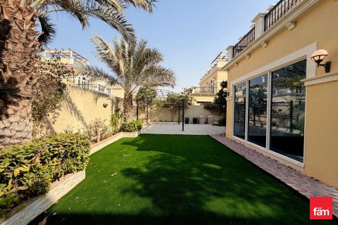 Villa in Dubai 4 bedrooms, 509.1 sq.m. № 70541 - photo 1