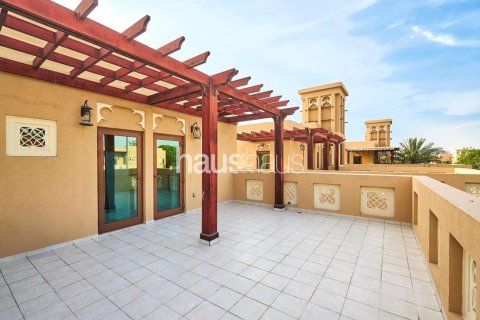 Villa en Al Furjan, Dubai, 5 dormitorios, 506 m², № 43265 - foto 15