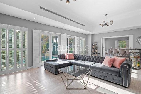 Villa en Al Furjan, Dubai, 5 dormitorios, 506 m², № 43265 - foto 4