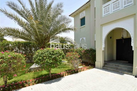 Villa en Al Furjan, Dubai, 4 dormitorios, 455 m², № 43264 - foto 2