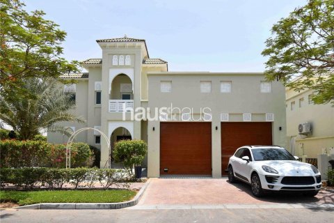 Villa en Al Furjan, Dubai, 4 dormitorios, 455 m², № 43264 - foto 1