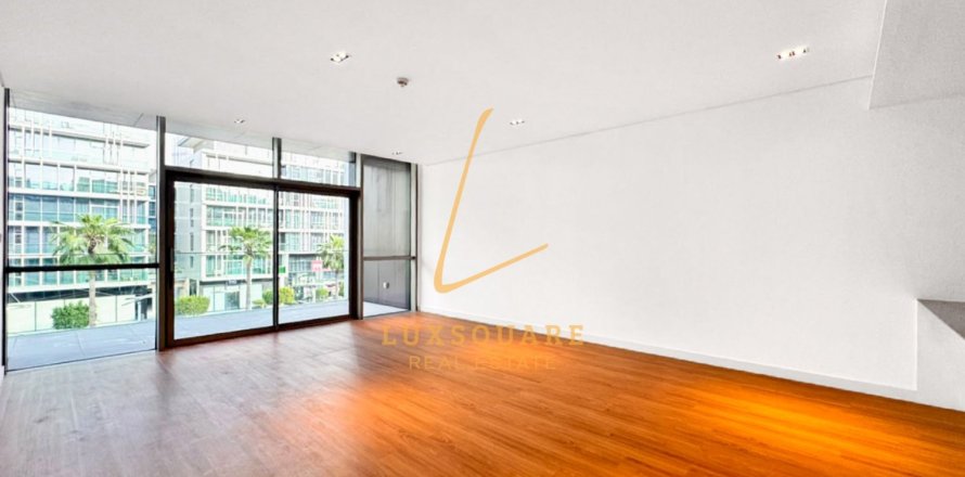 Appartement à Al Wasl, Dubai, 2 chambres, 175 m², № 135264