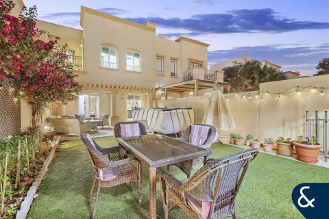 Villa in Springs 10, The Springs, Dubai 2 bedrooms, 207 sq.m. № 76581 - photo 4