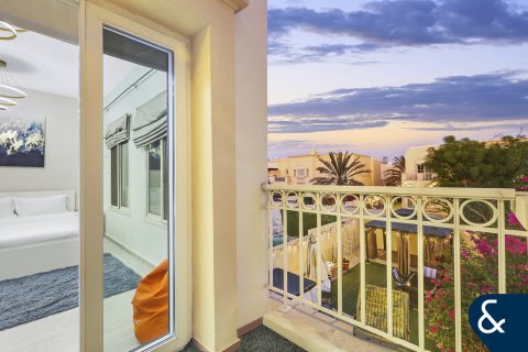 Villa in Springs 10, The Springs, Dubai 2 bedrooms, 207 sq.m. № 76581 - photo 17