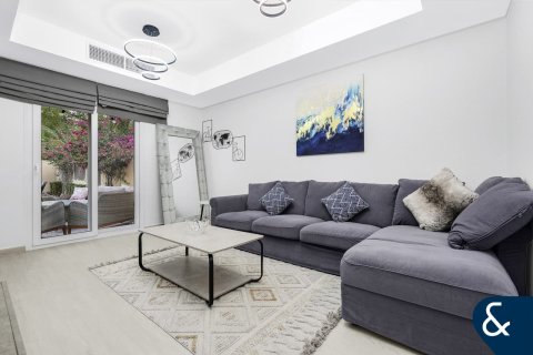 Villa in Springs 10, The Springs, Dubai 2 bedrooms, 207 sq.m. № 76581 - photo 9