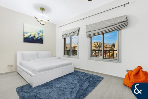 Villa in Springs 10, The Springs, Dubai 2 bedrooms, 207 sq.m. № 76581 - photo 12