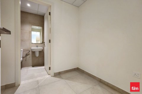 Apartment in Umm Suqeim, Dubai 3 bedrooms, 172 sq.m. № 84315 - photo 23