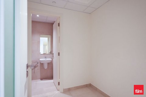 Apartment in Umm Suqeim, Dubai 3 bedrooms, 172 sq.m. № 84315 - photo 22