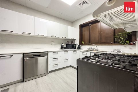 Townhouse in Al Furjan, Dubai 4 bedrooms, 226 sq.m. № 23704 - photo 16