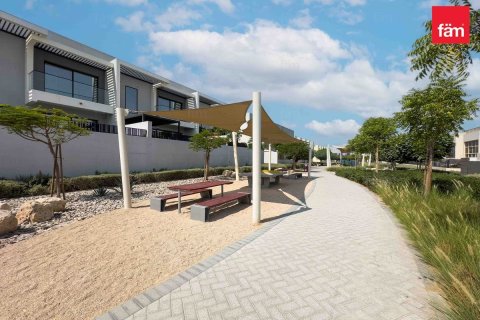 Townhouse in Al Furjan, Dubai 4 bedrooms, 226 sq.m. № 23704 - photo 2