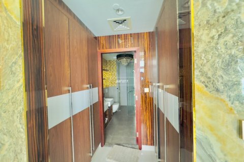 Apartment in Al Kifaf, Dubai 1 bedroom, 91.7 sq.m. № 42654 - photo 12