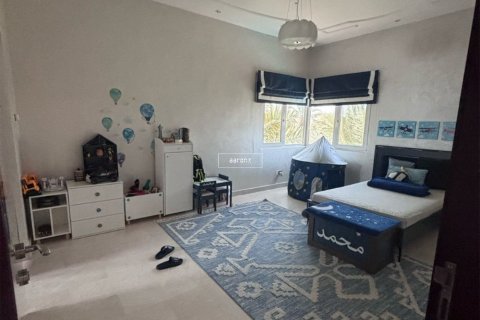 Villa in Al Barsha, Dubai 4 bedrooms, 910.4 sq.m. № 42663 - photo 10