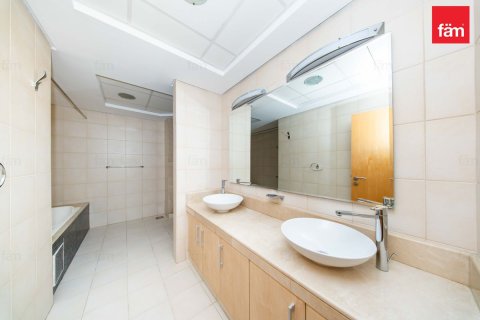 Apartment in Palm Jumeirah, Dubai 2 bedrooms, 191.8 sq.m. № 115402 - photo 10