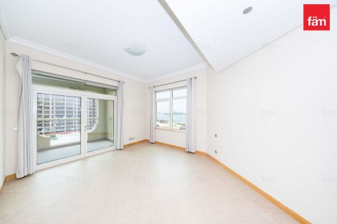Apartment in Palm Jumeirah, Dubai 2 bedrooms, 191.8 sq.m. № 115402 - photo 15