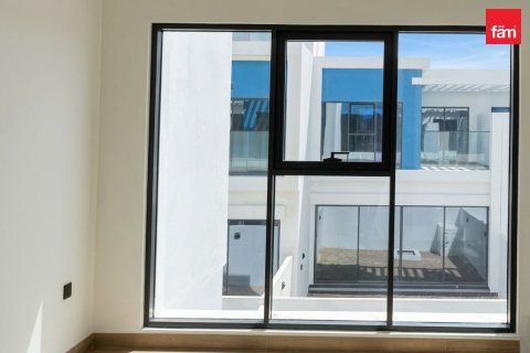 Townhouse in Dubai 3 bedrooms, 144 sq.m. № 115404 - photo 6