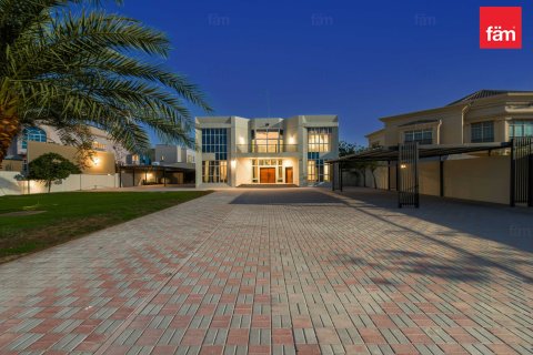 Villa en Al Barsha, Dubai, 5 dormitorios, 1394 m², № 85784