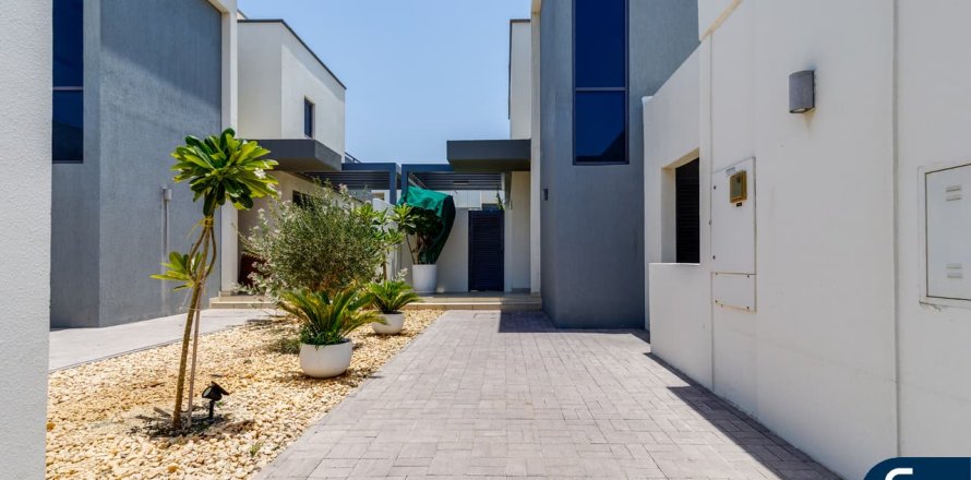 Villa en Maple 3, Dubai Hills Estate, Dubai, 4 dormitorios, 229 m², № 75532