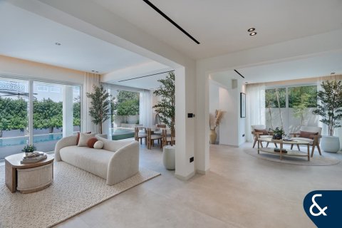 Купить виллу в Maeen, The Lakes, Дубай: 5 спален, 372м², № 75522 - фото 4